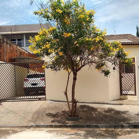 Bela Casa Com Churrasqueira E Estacionamento Villa Olímpia Esterno foto