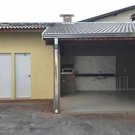 Bela Casa Com Churrasqueira E Estacionamento Villa Olímpia Esterno foto