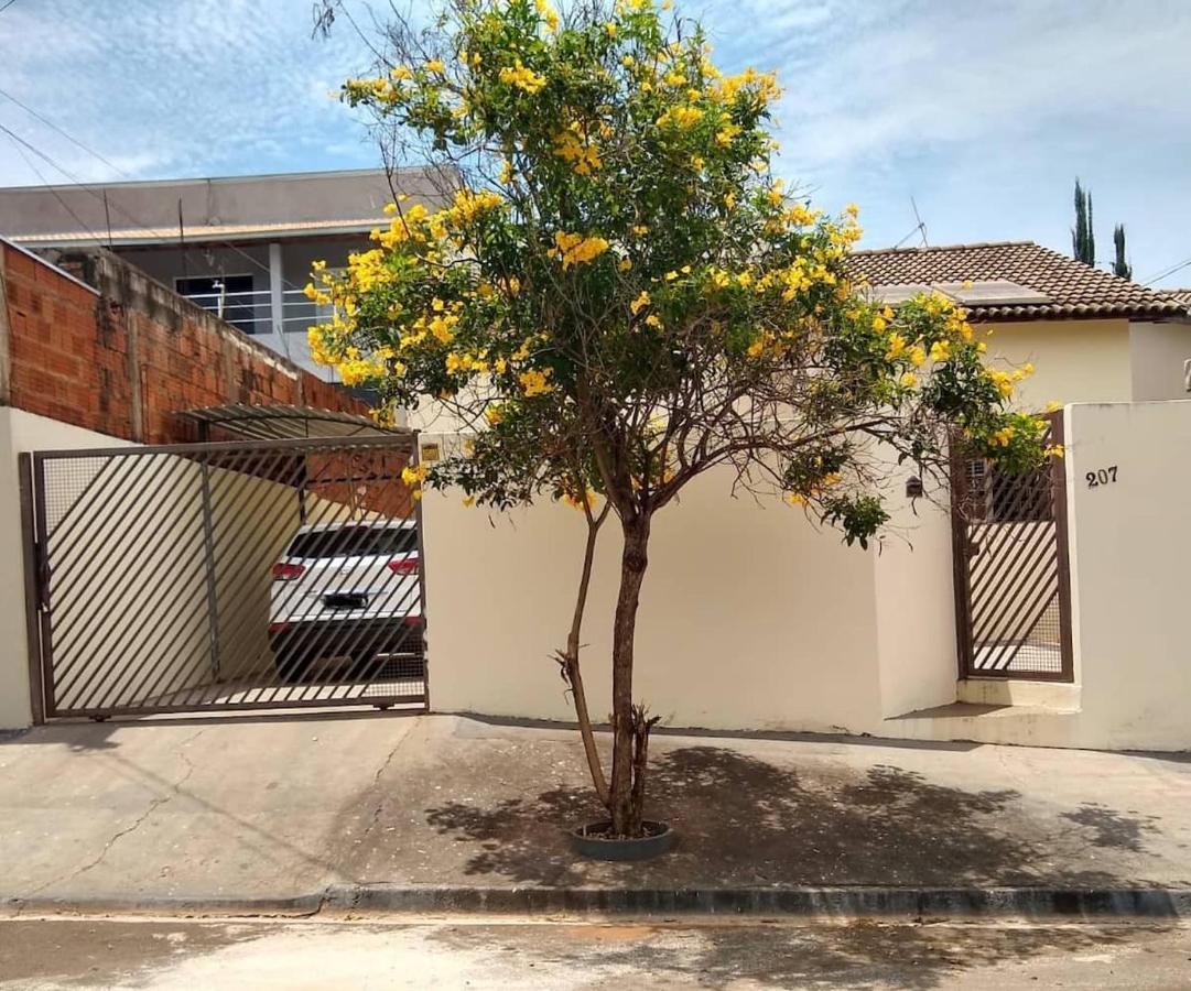 Bela Casa Com Churrasqueira E Estacionamento Villa Olímpia Esterno foto